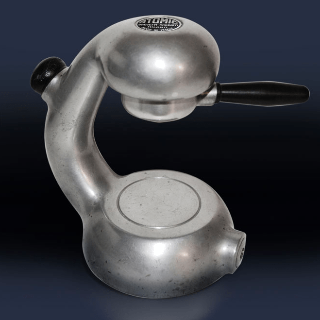 Az eredeti Brevetti Robbiati féle Atomic kávéfőző