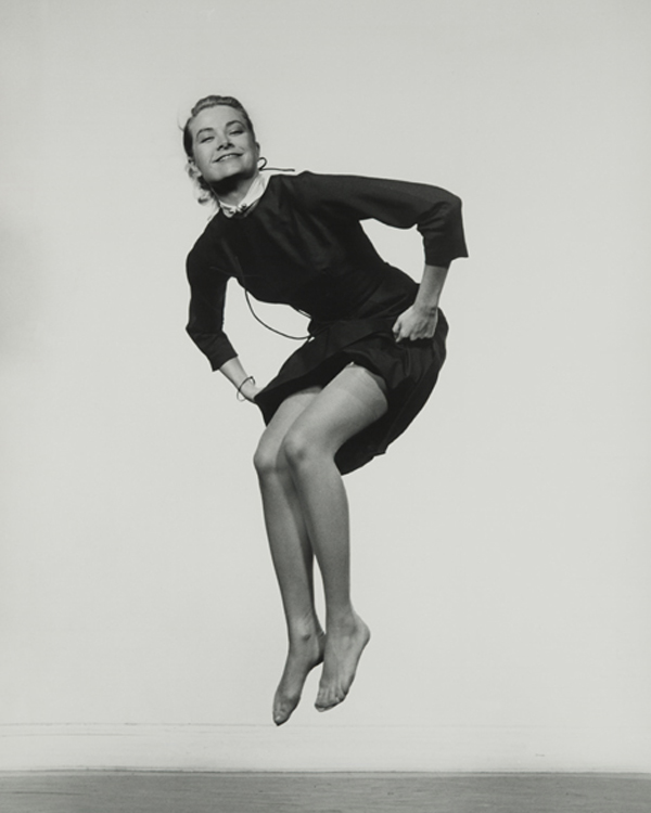 philippe-halsman-jump-jumpology-grace-kelly-1959